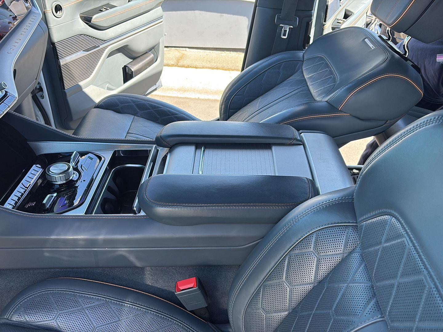 2022 Jeep Grand Wagoneer Series III