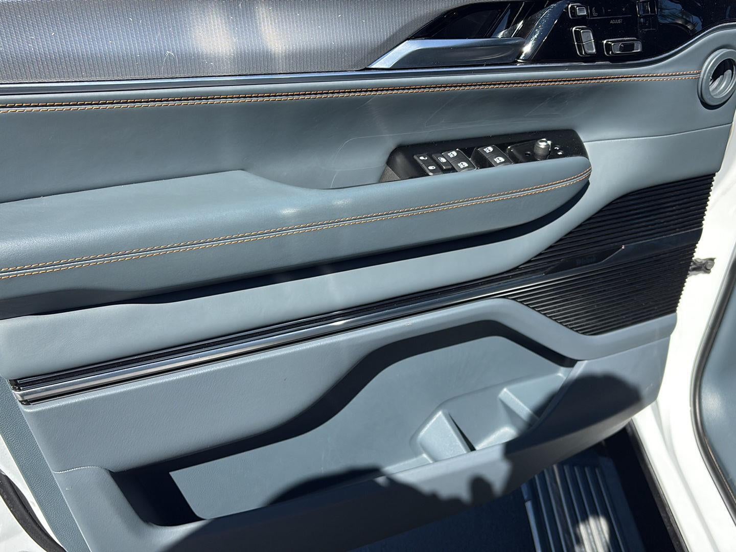 2022 Jeep Grand Wagoneer Series III