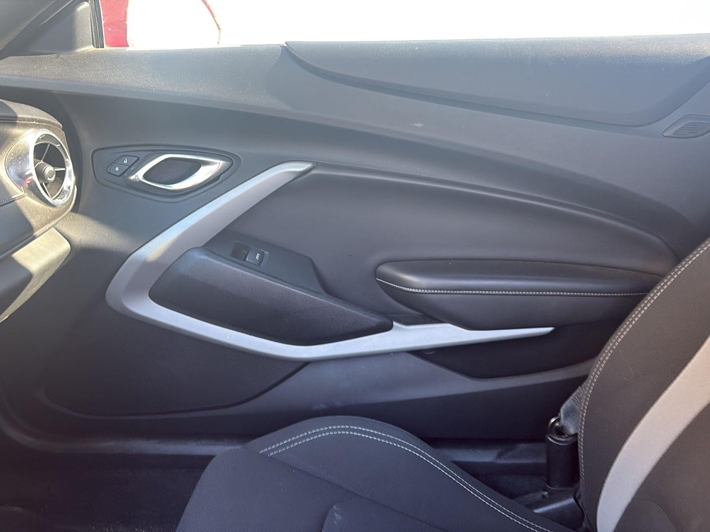 2019 Chevrolet Camaro 1LS