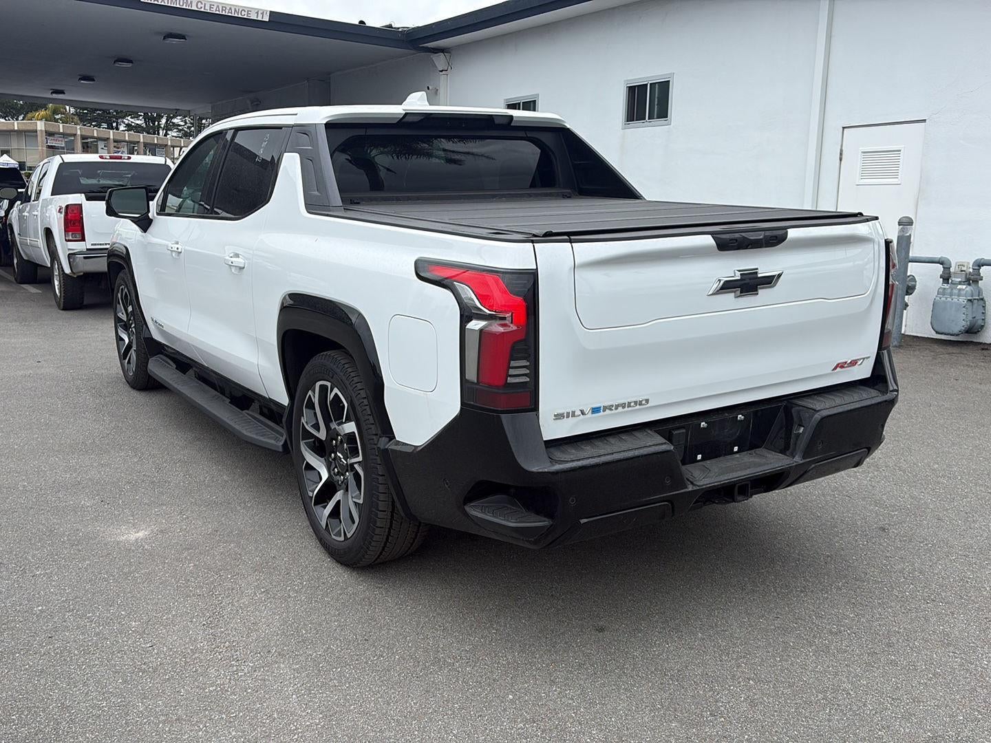 2025 Chevrolet Silverado EV RST - Max Range