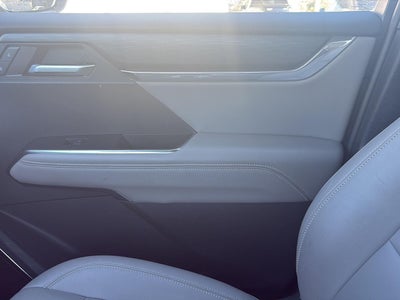 2024 GMC Acadia Elevation