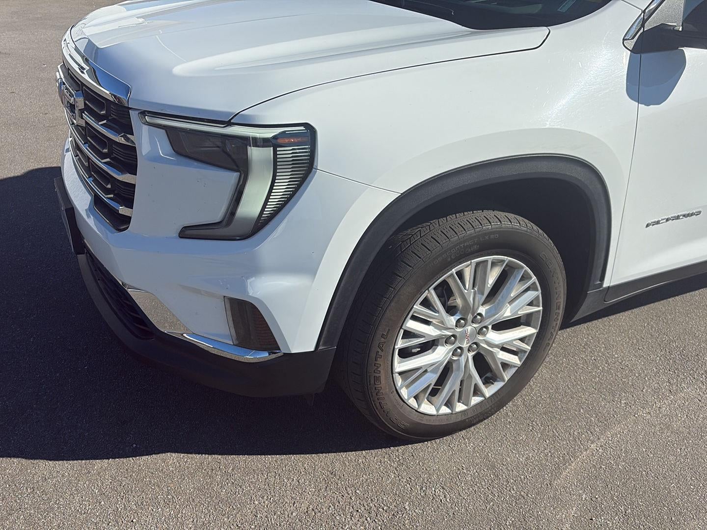 2024 GMC Acadia Elevation