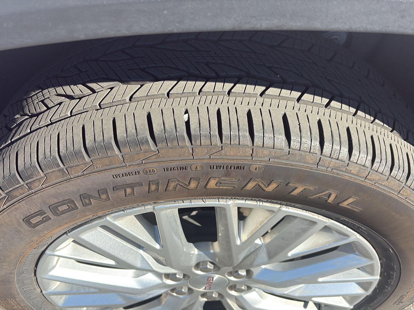 2024 GMC Acadia Elevation