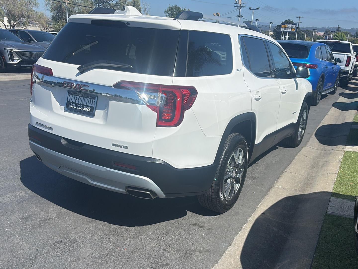 2023 GMC Acadia SLT