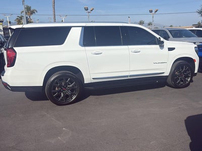 2023 GMC Yukon XL SLT