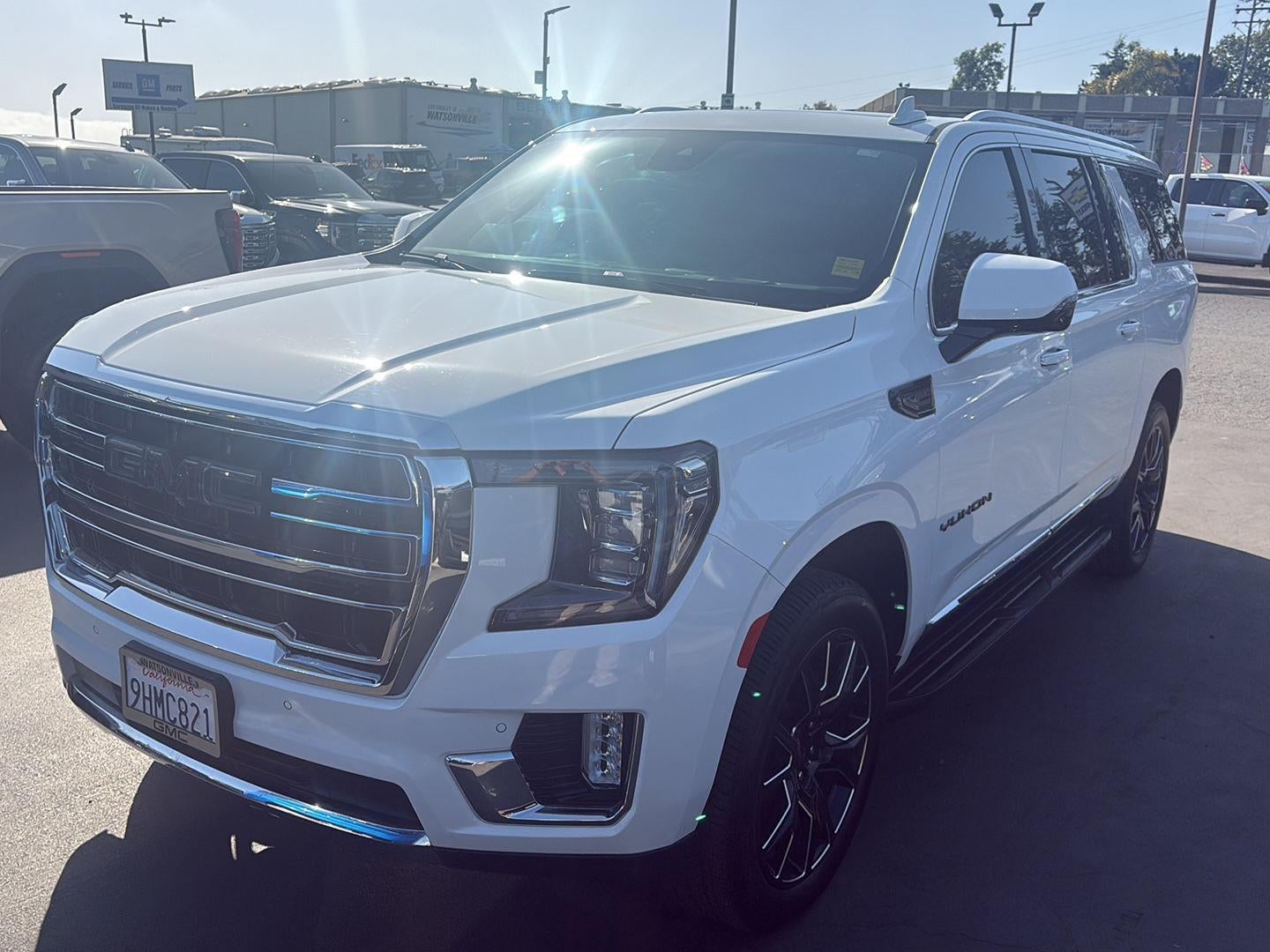 2023 GMC Yukon XL SLT