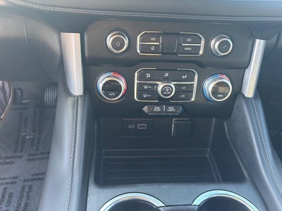 2023 GMC Yukon XL SLE