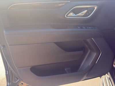 2023 GMC Yukon XL SLE