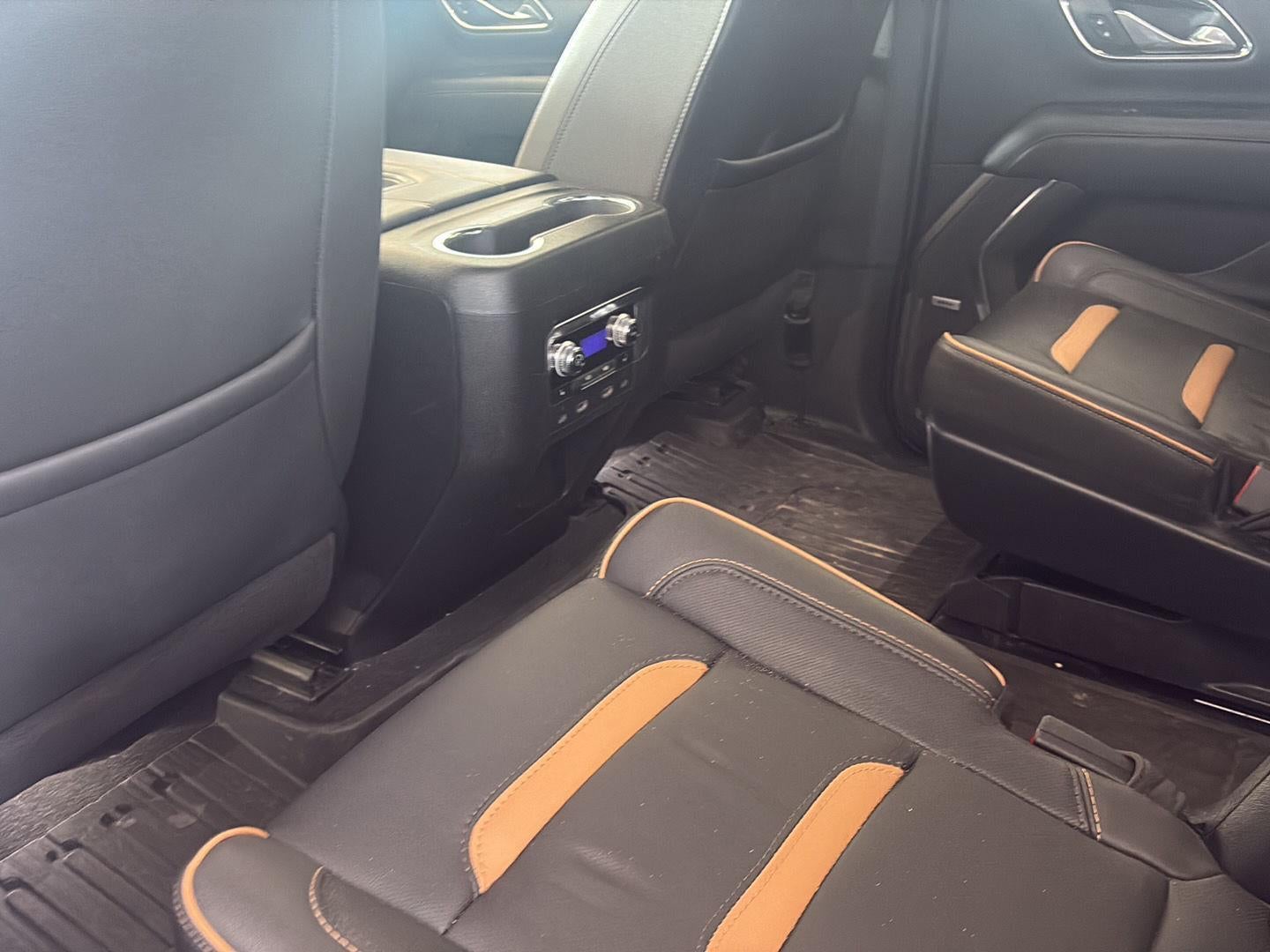 2023 GMC Yukon XL AT4