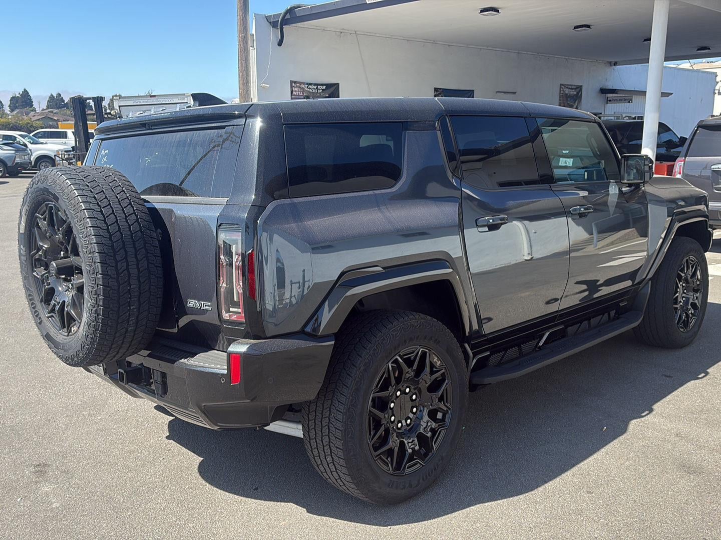 2025 GMC HUMMER EV SUV 2X