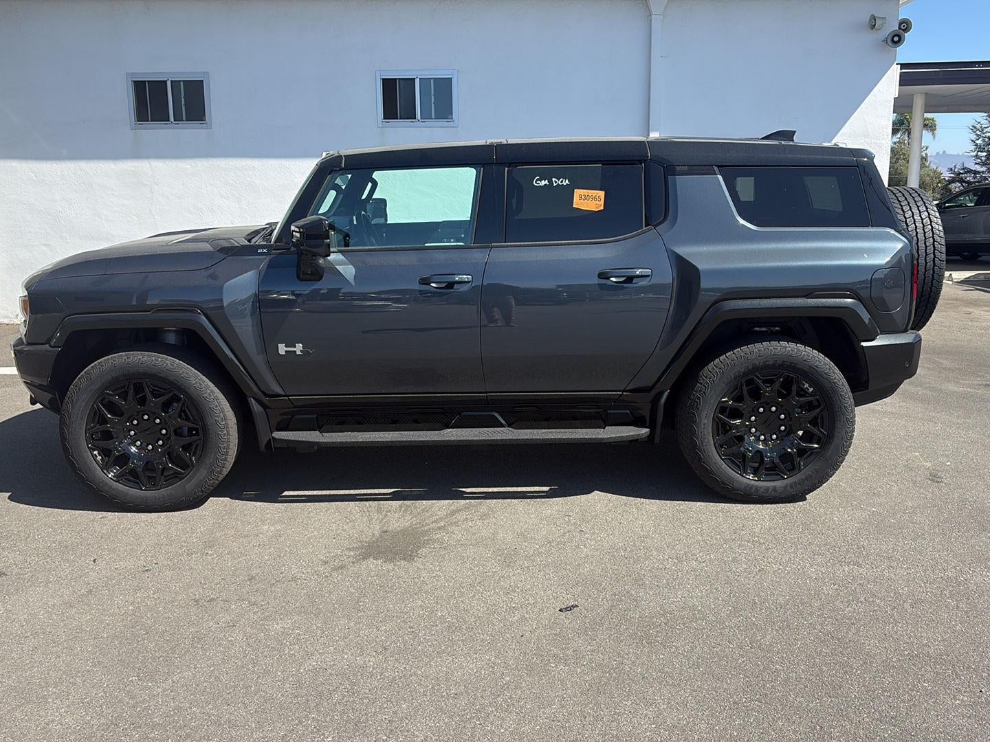 2025 GMC HUMMER EV SUV 2X