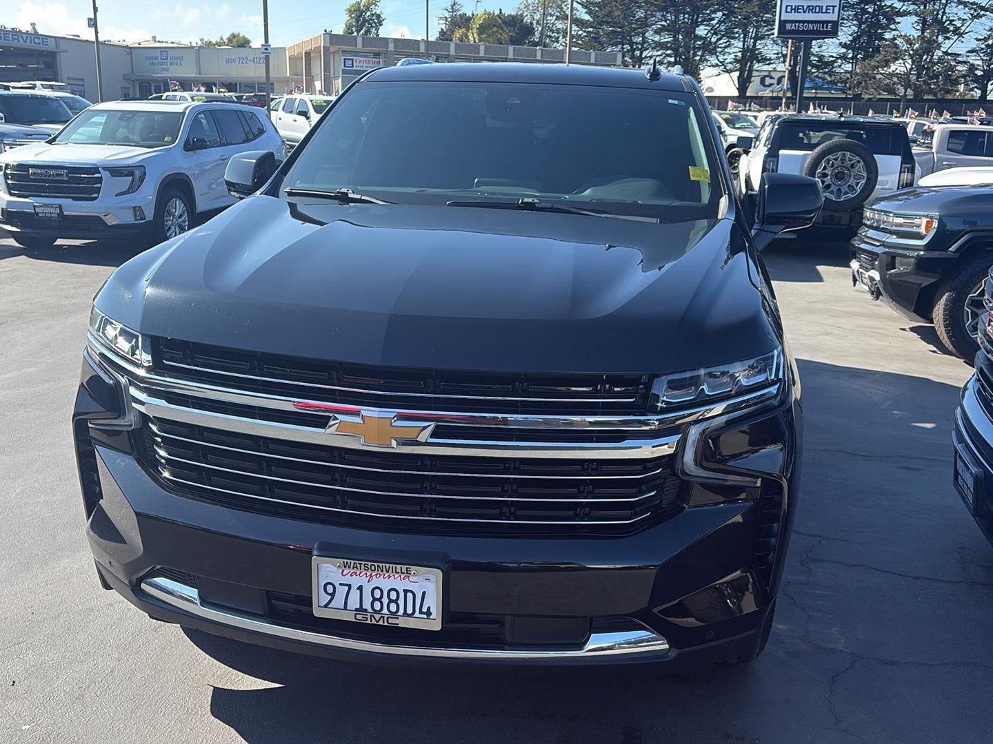2023 Chevrolet Suburban LT