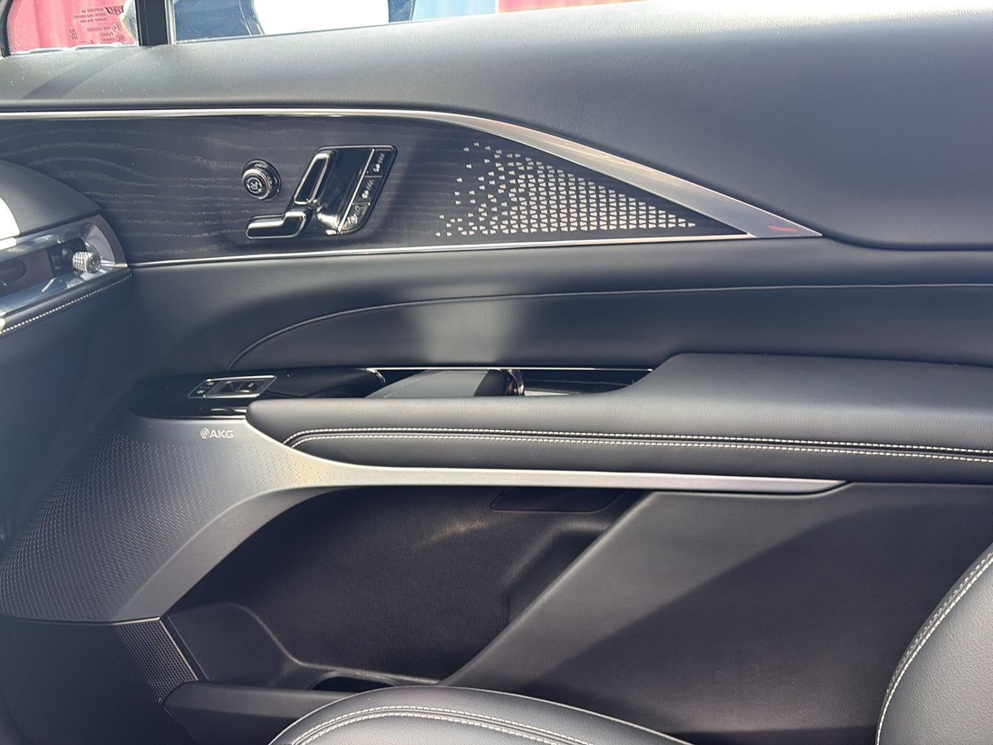 2023 Cadillac LYRIQ Luxury