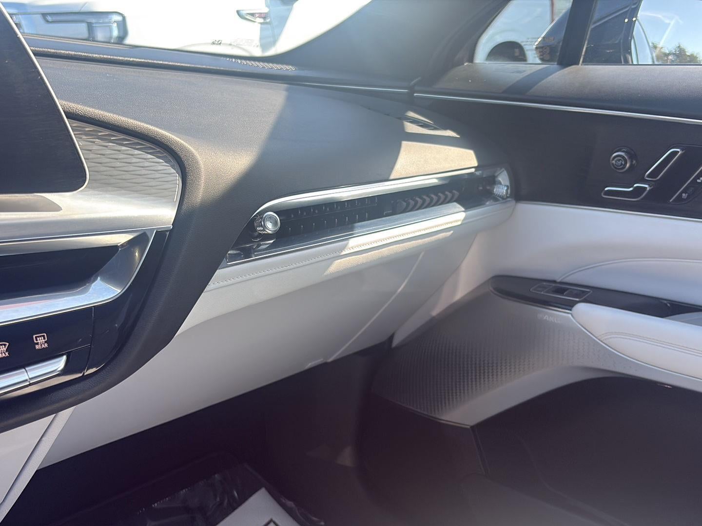 2023 Cadillac LYRIQ Luxury