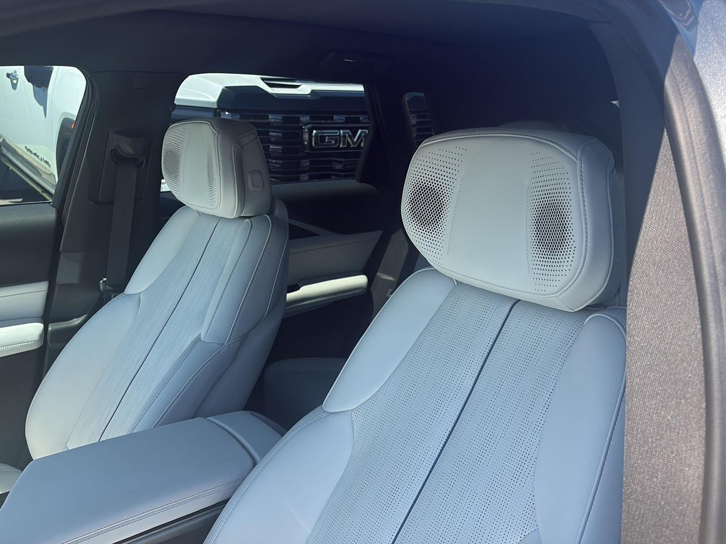 2023 Cadillac LYRIQ Luxury