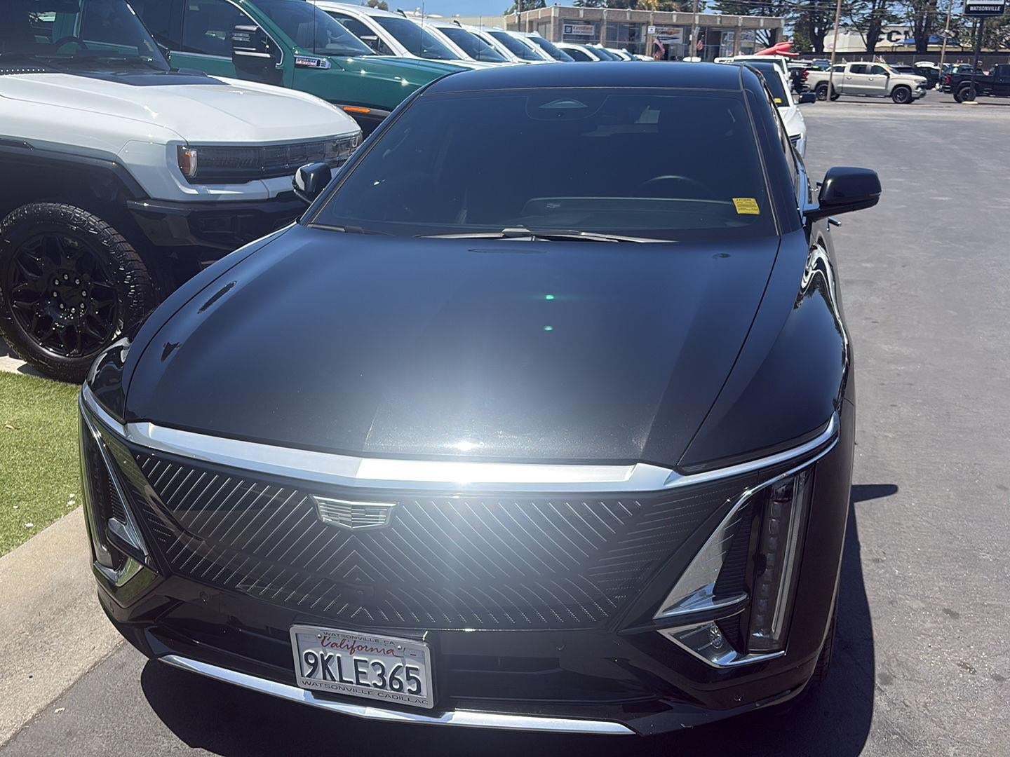 2024 Cadillac LYRIQ Luxury 1