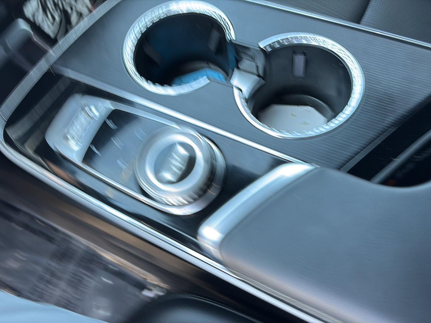 2024 Cadillac LYRIQ Luxury 1