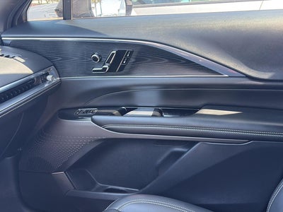 2024 Cadillac LYRIQ Luxury 1