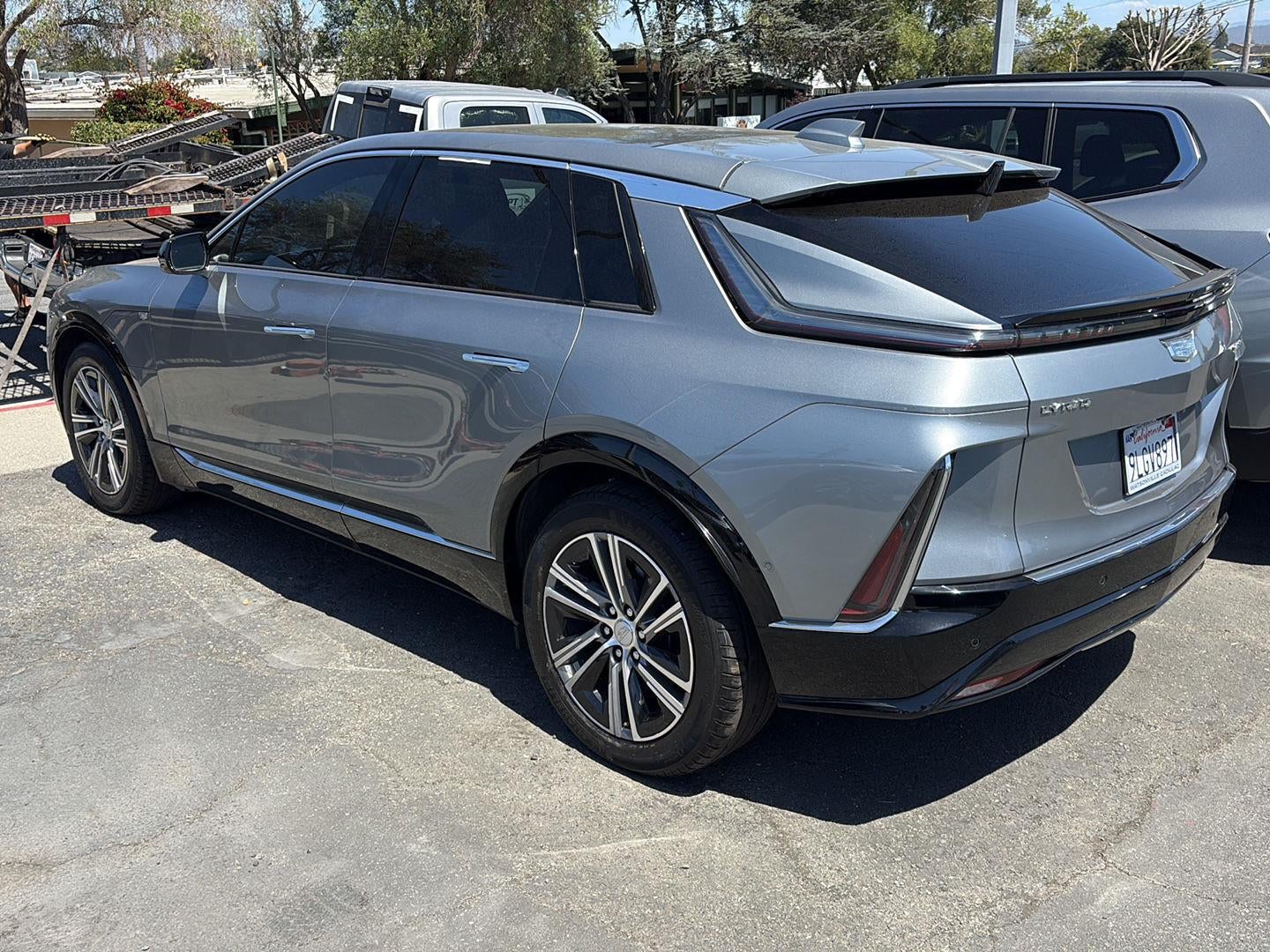 2024 Cadillac LYRIQ Luxury 1