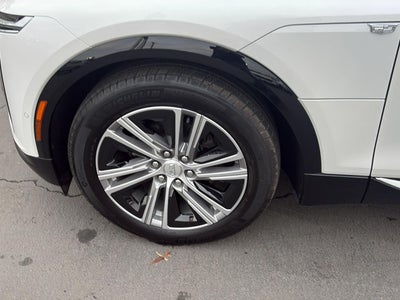 2024 Cadillac LYRIQ Luxury 2