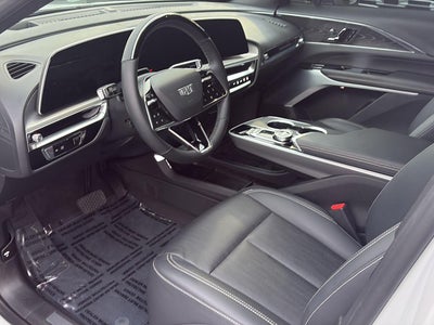 2024 Cadillac LYRIQ Luxury 2