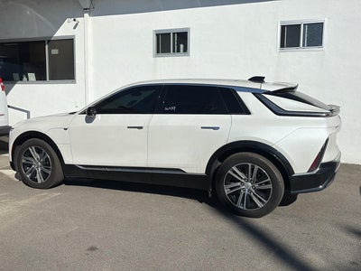 2024 Cadillac LYRIQ Luxury 2