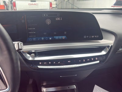 2024 Cadillac LYRIQ Luxury 2
