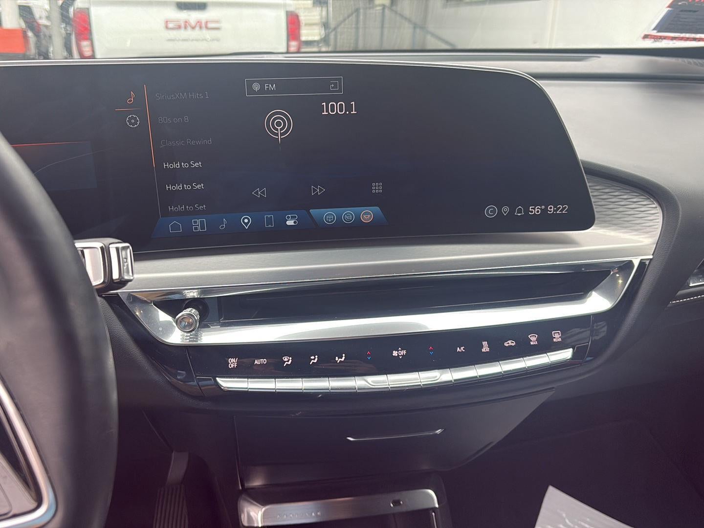2024 Cadillac LYRIQ Luxury 2