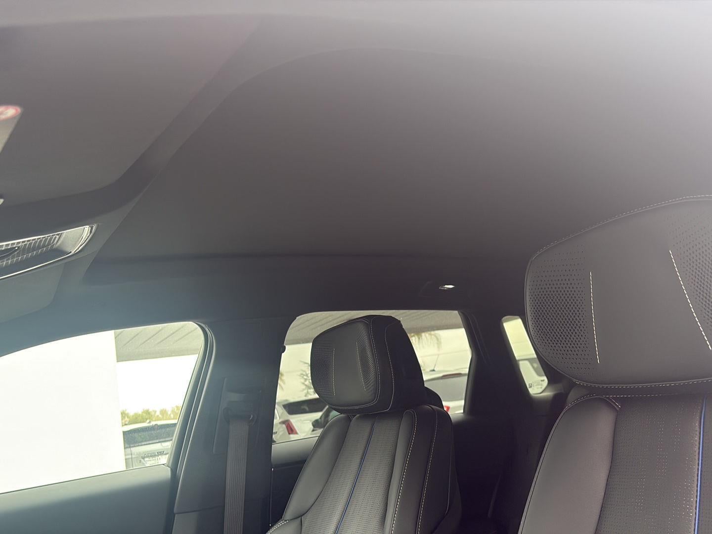 2024 Cadillac LYRIQ Luxury 2