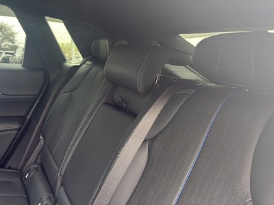 2024 Cadillac LYRIQ Luxury 2