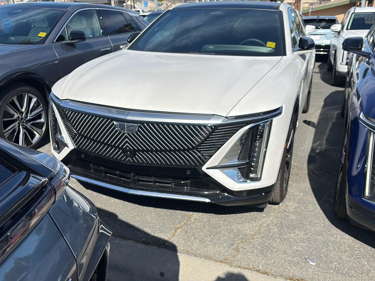 2024 Cadillac LYRIQ Luxury 2
