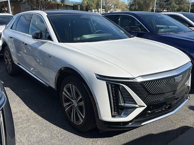 2024 Cadillac LYRIQ Luxury 2