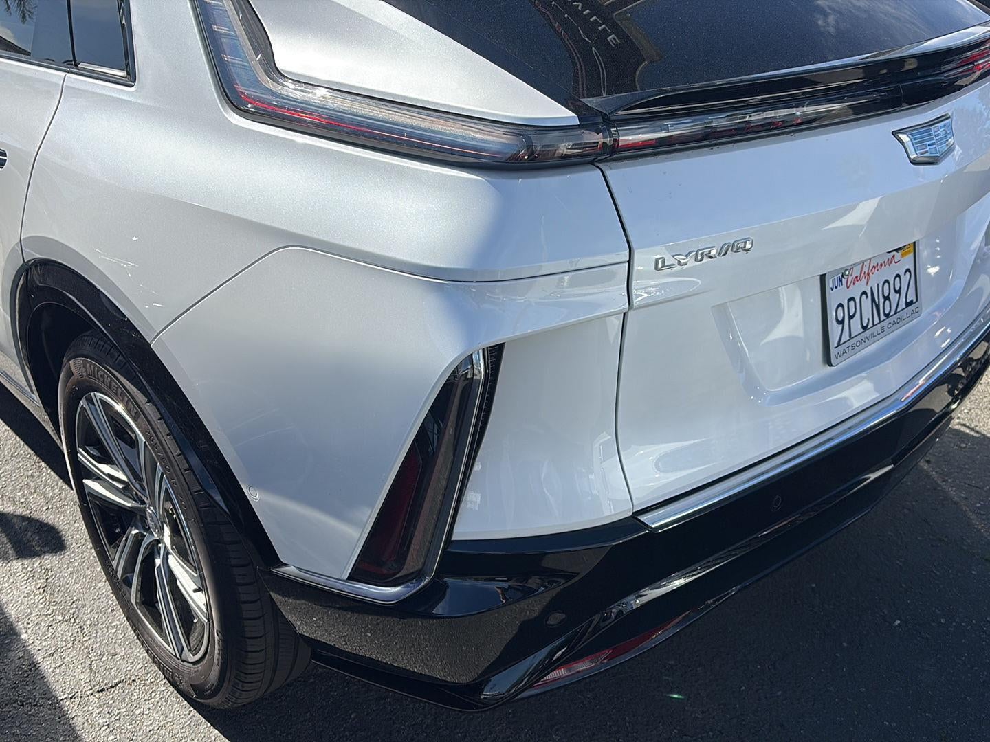 2024 Cadillac LYRIQ Luxury 2