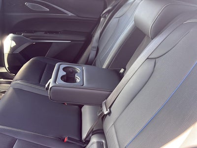 2024 Cadillac LYRIQ Luxury 2