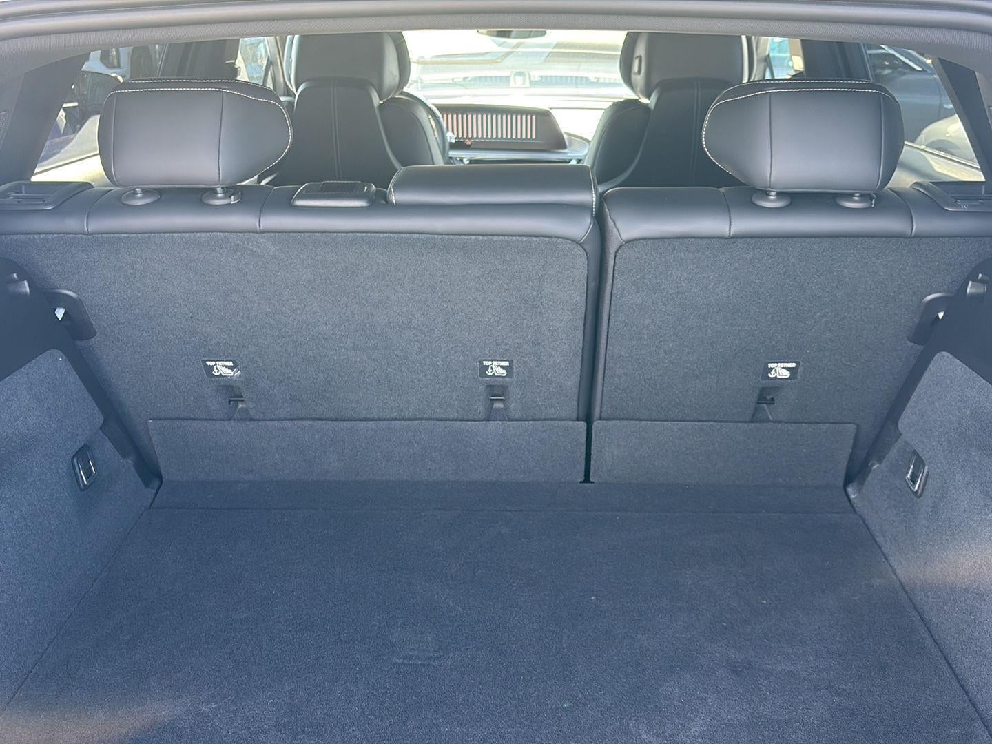 2024 Cadillac LYRIQ Luxury 2