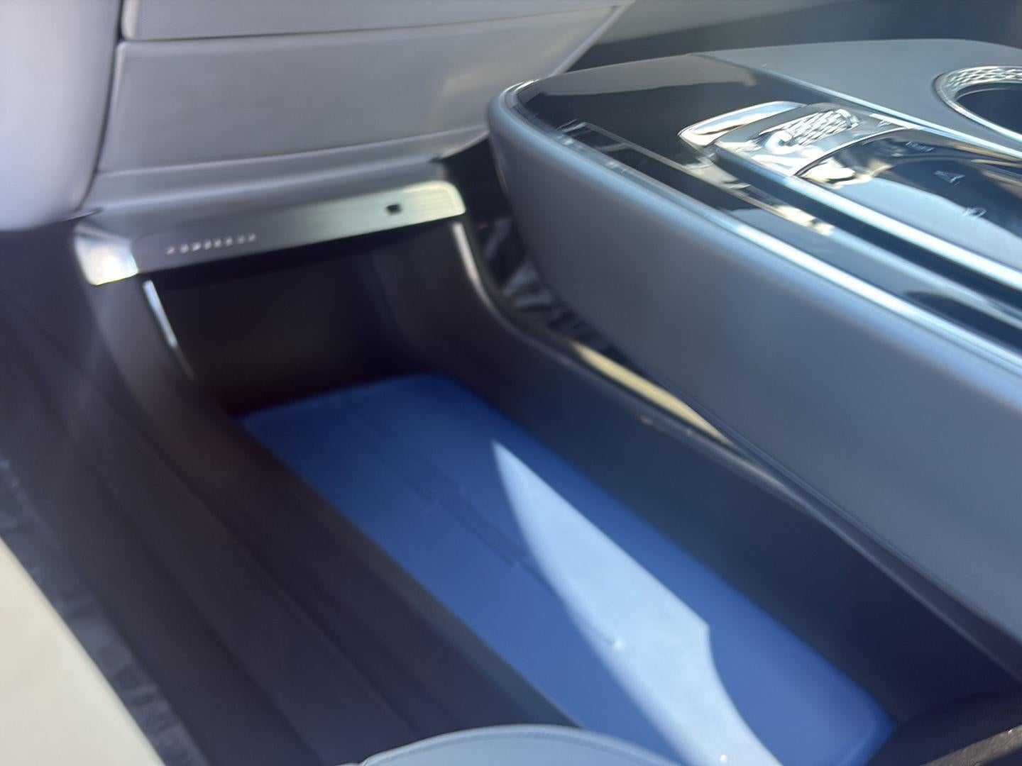 2024 Cadillac LYRIQ Luxury 2