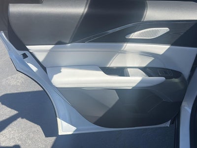 2024 Cadillac LYRIQ Luxury 2