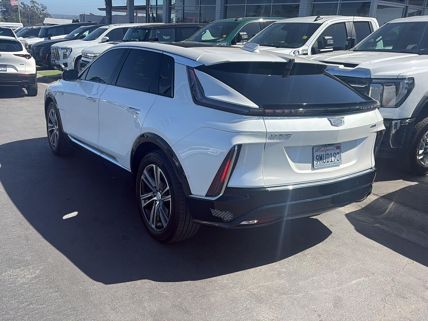 2024 Cadillac LYRIQ Luxury 2
