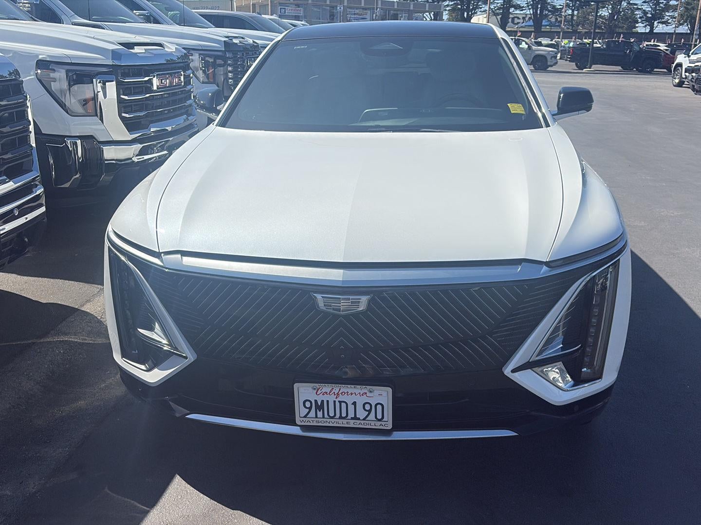 2024 Cadillac LYRIQ Luxury 2