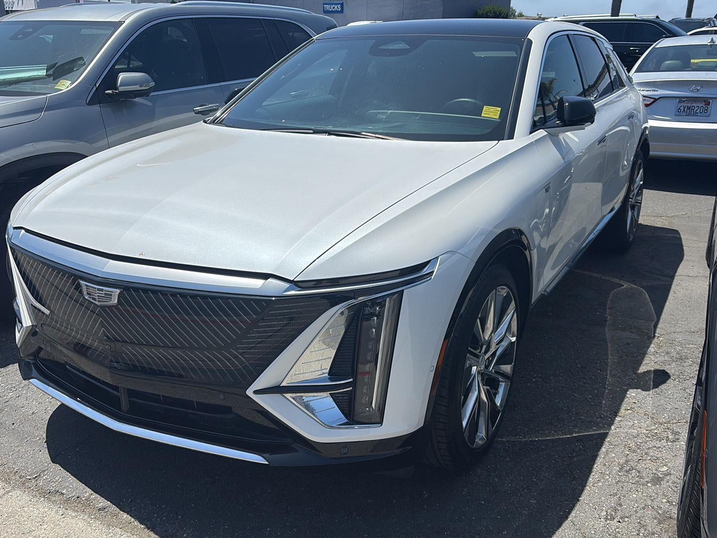 2024 Cadillac LYRIQ Luxury 3