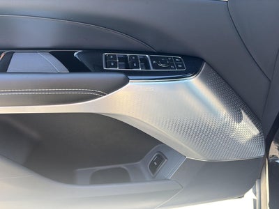 2024 Cadillac LYRIQ Luxury 3