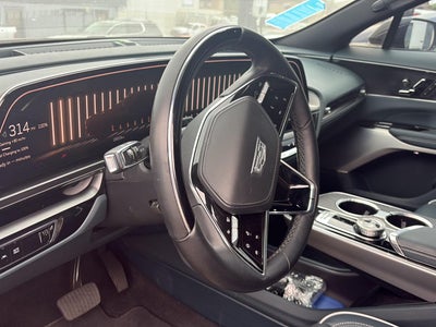 2024 Cadillac LYRIQ Luxury 3