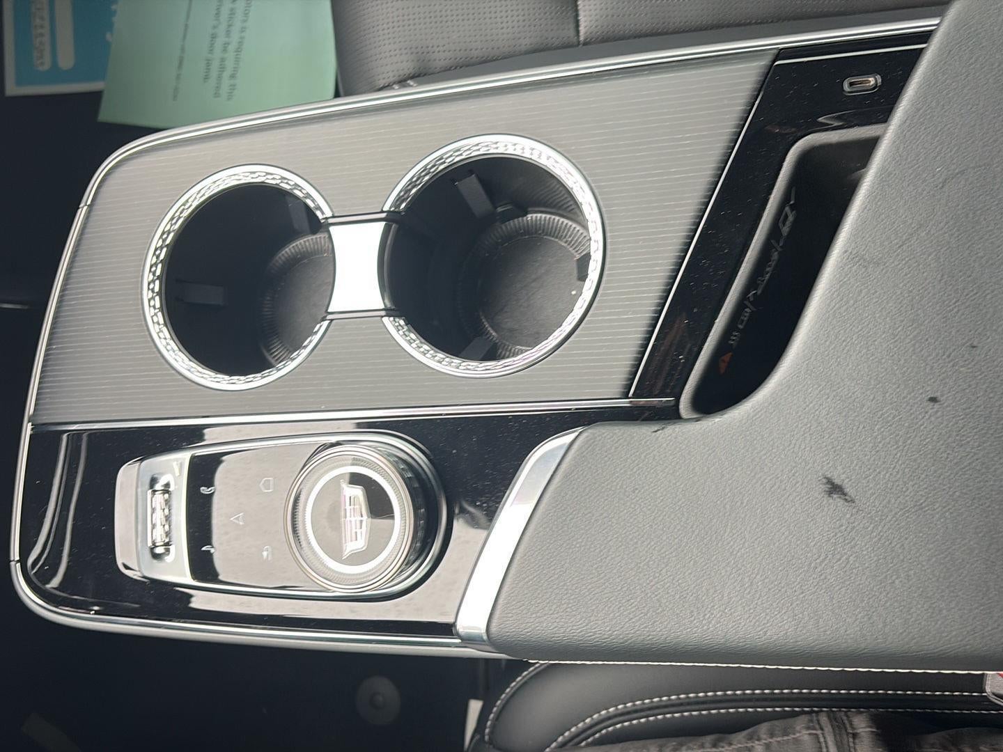 2024 Cadillac LYRIQ Luxury 3