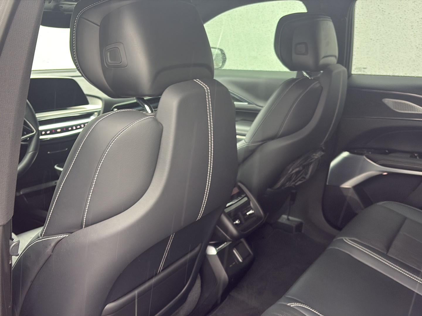 2024 Cadillac LYRIQ Luxury 3