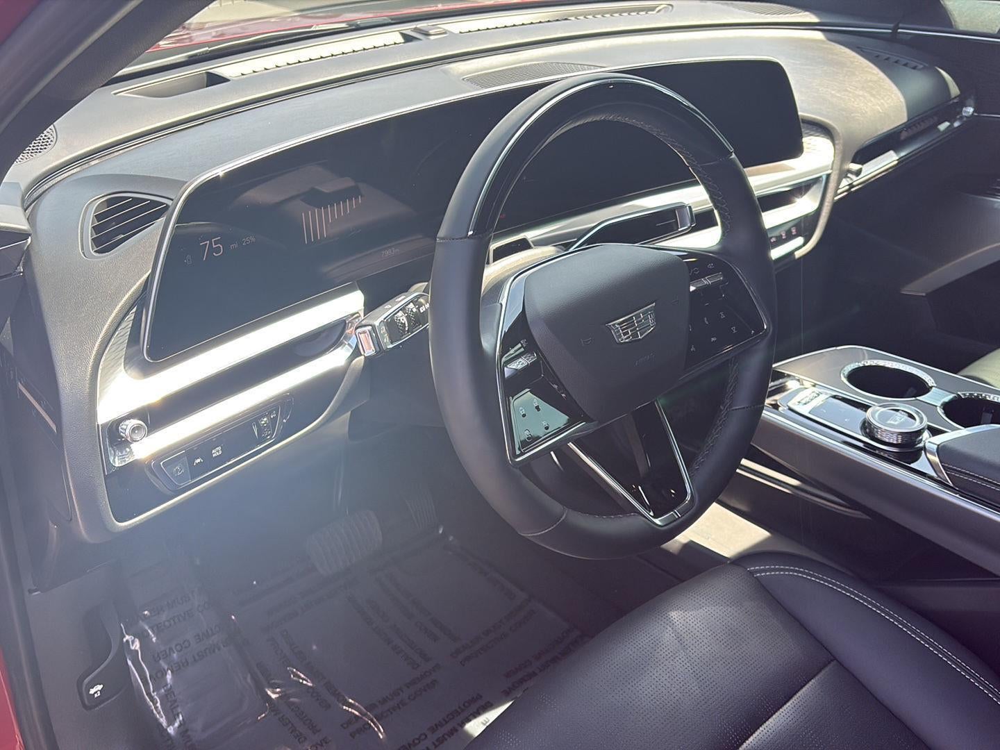 2024 Cadillac LYRIQ Luxury 3