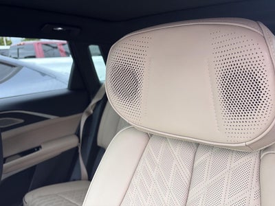 2024 Cadillac LYRIQ Luxury 3