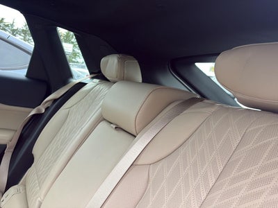 2024 Cadillac LYRIQ Luxury 3