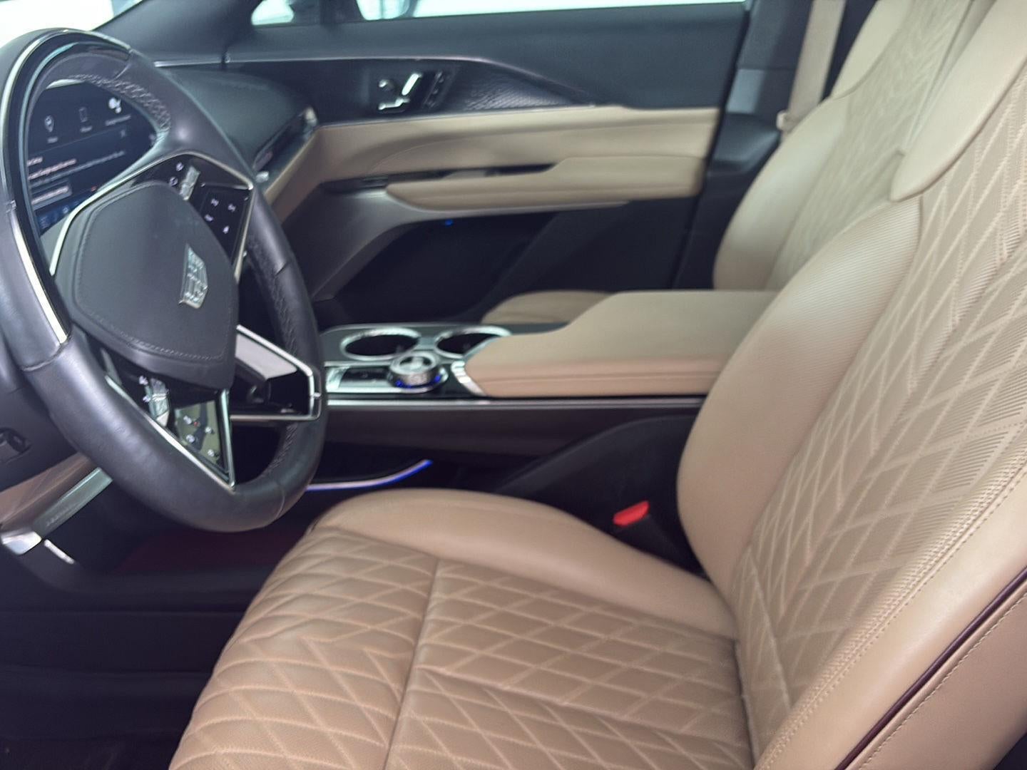 2024 Cadillac LYRIQ Luxury 3