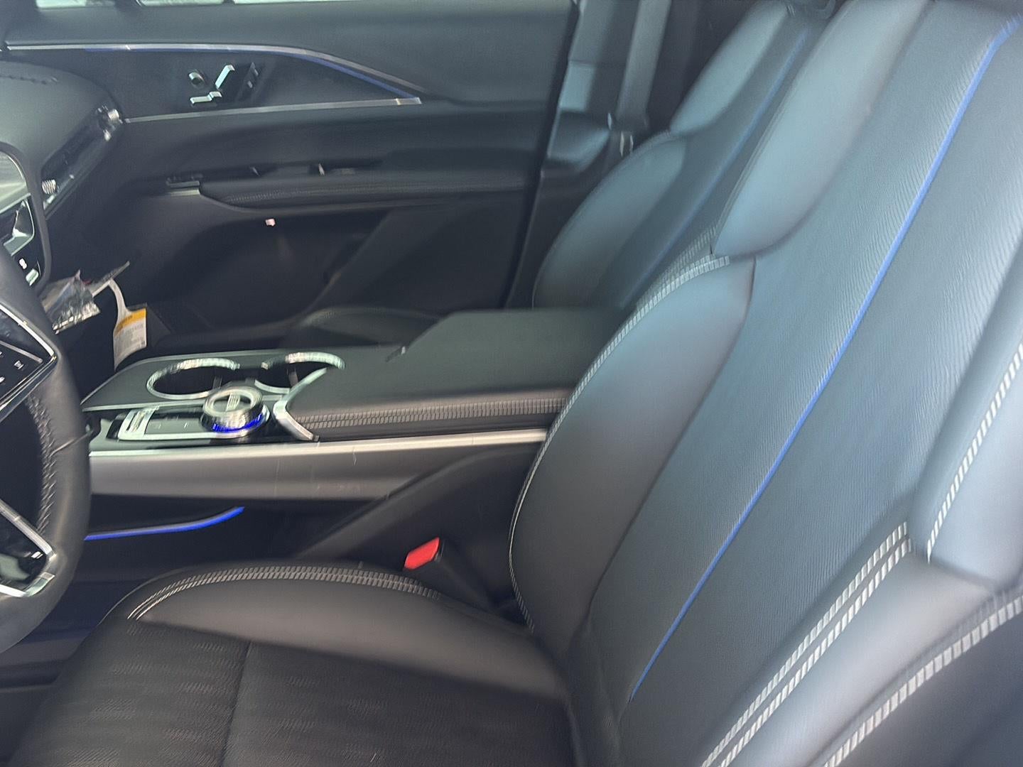 2024 Cadillac LYRIQ Sport 1