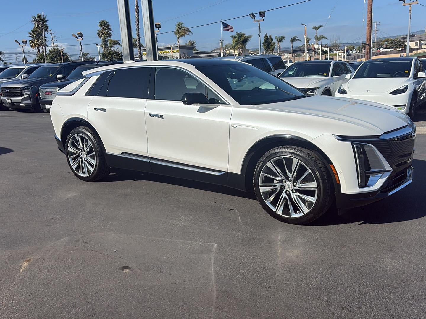 2024 Cadillac LYRIQ Sport 1
